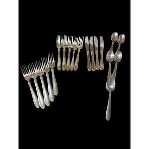 Oneida stainless flatware Silver Glossy OHSOHS265 RARE HTF Lot Of‎ 19 Pcs